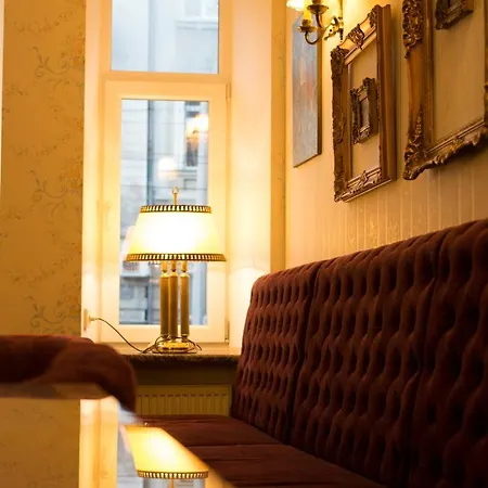 Vintage Hotel