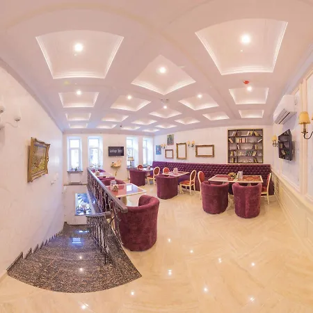 Vintage Hotel 3*